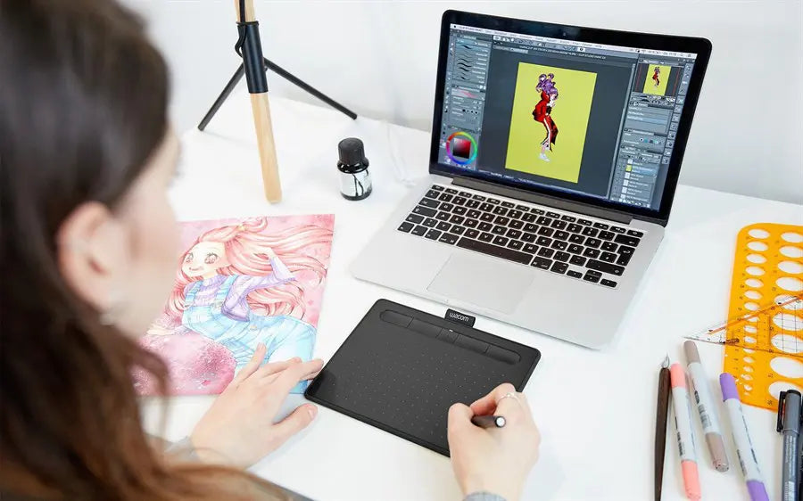 Wacom Intuos CTL-4100WL/K0-BX - Small Bluetooth Pen Tablet | Black - Bonus Software Included