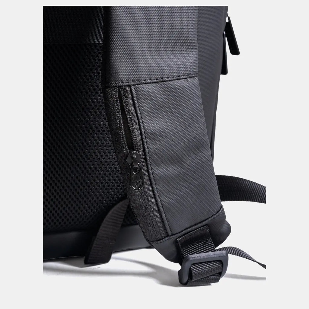 DUKES CORECASE Structured Laptop Backpack, 36-59L, Pure Black