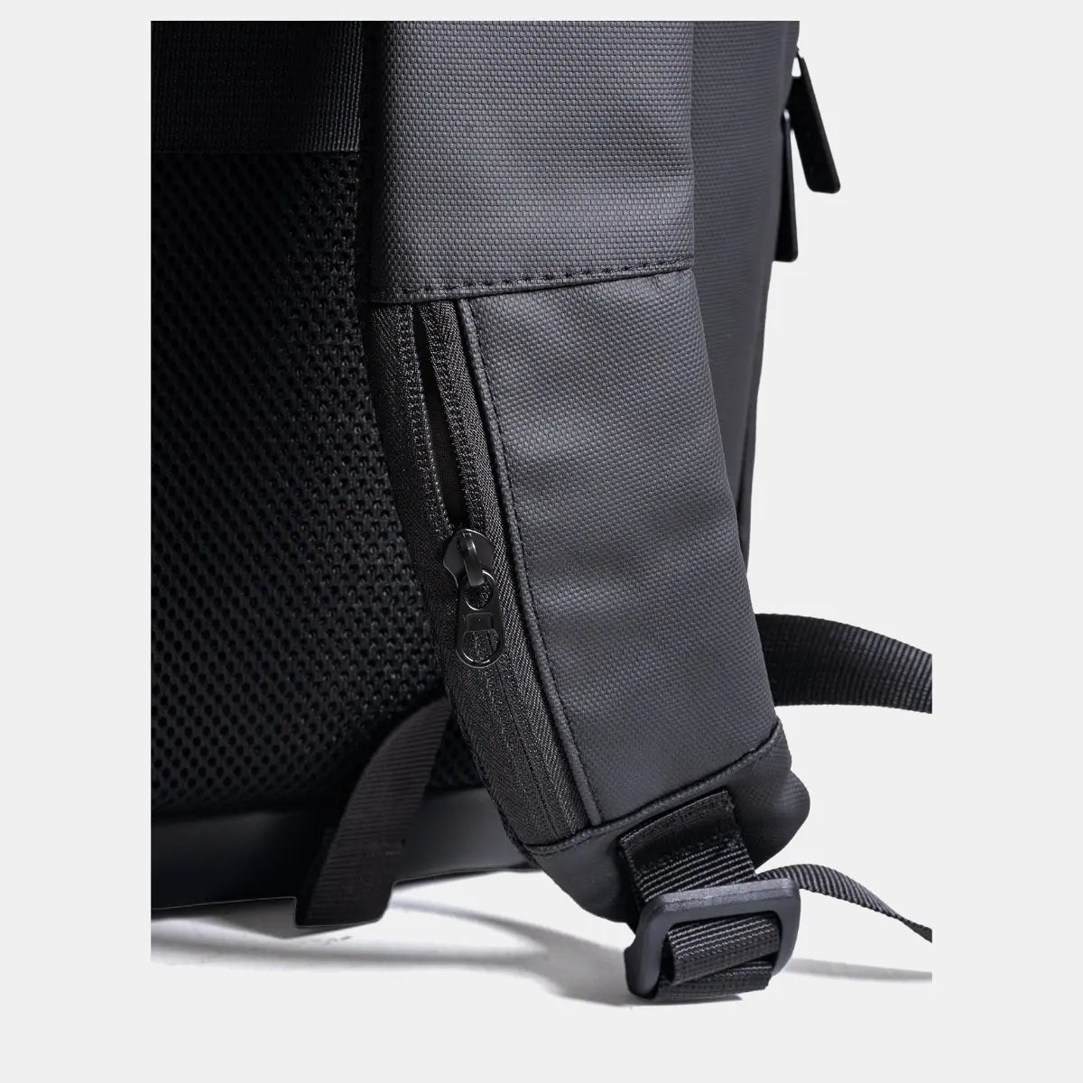 DUKES CORECASE Structured Laptop Backpack, 36-59L, Pure Black