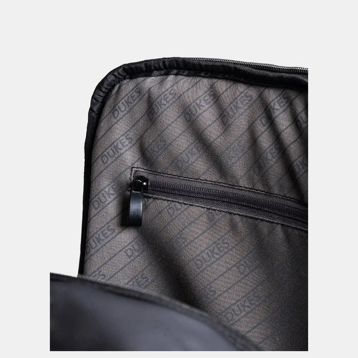 DUKES NOMAD Travel Bag, 20-39 Litres Capacity, Waterproof Oxford Exterior, Briefcase to Backpack Modular Strap System, 31 x 17 x 44cm